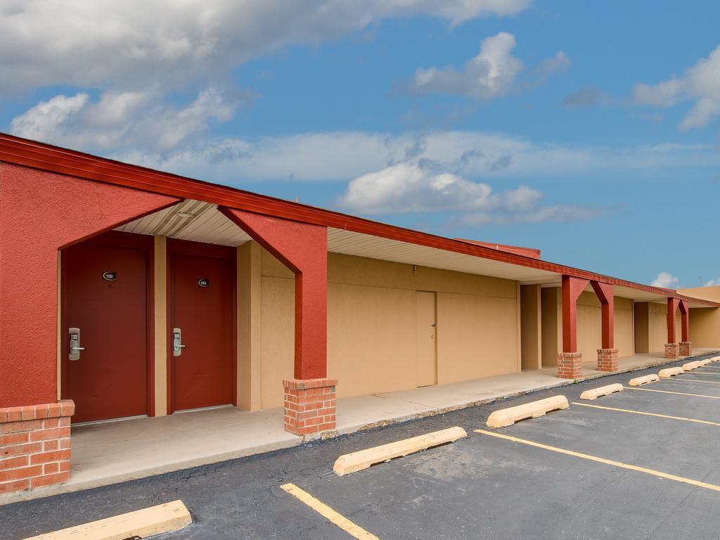 Travelers Inn Midwest City Exteriér fotografie
