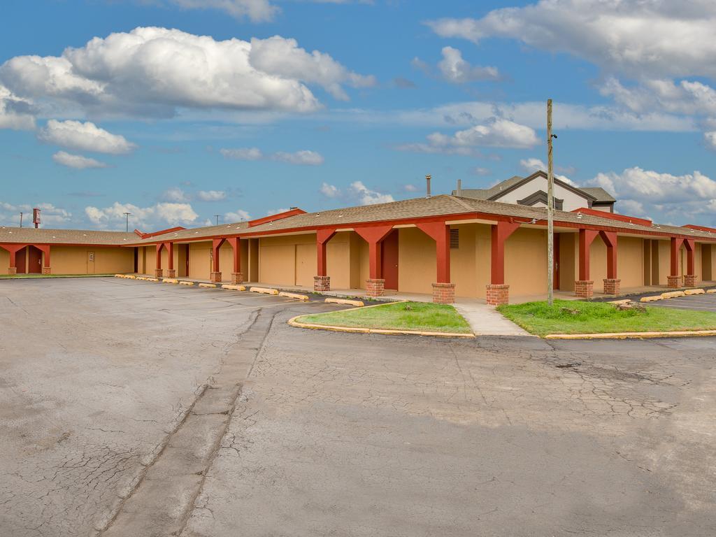 Travelers Inn Midwest City Exteriér fotografie
