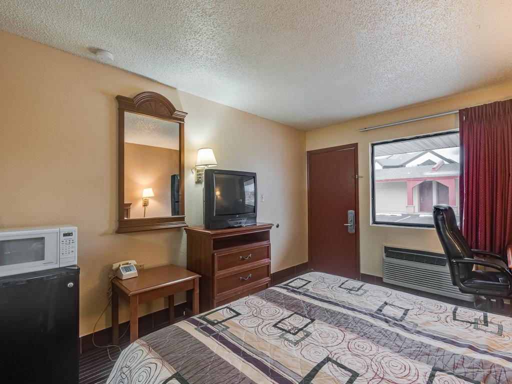 Travelers Inn Midwest City Exteriér fotografie
