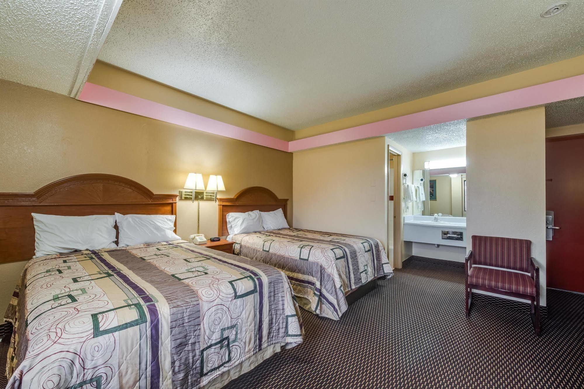 Travelers Inn Midwest City Exteriér fotografie